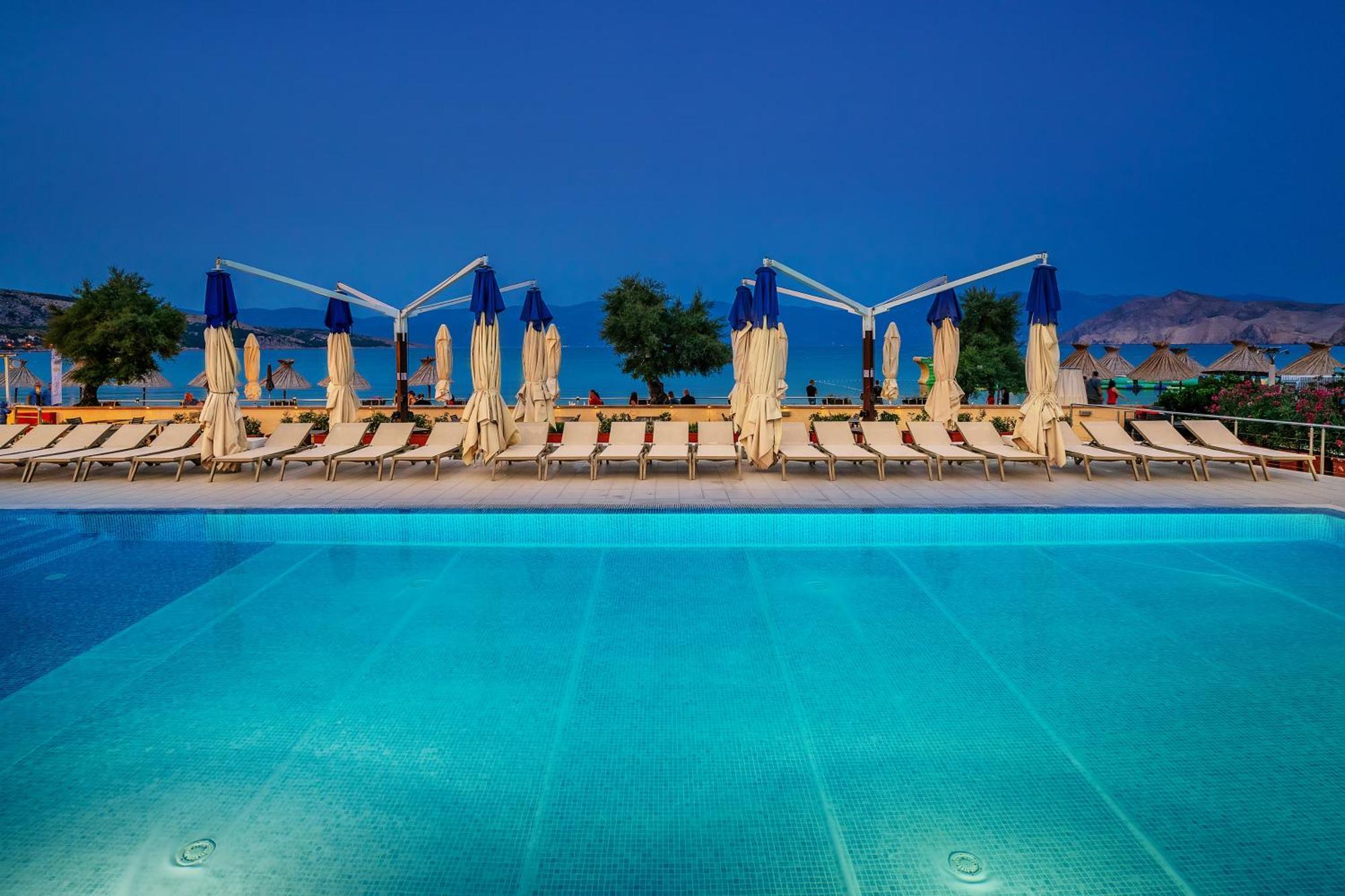 Dobrovit Hotel 3*