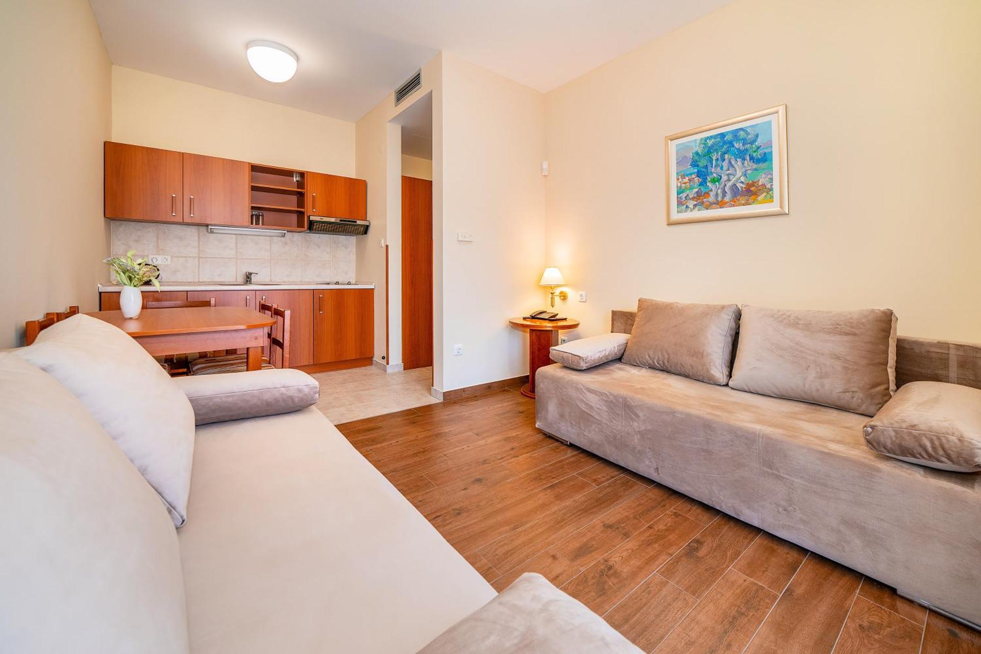 Dobrovit Hotel