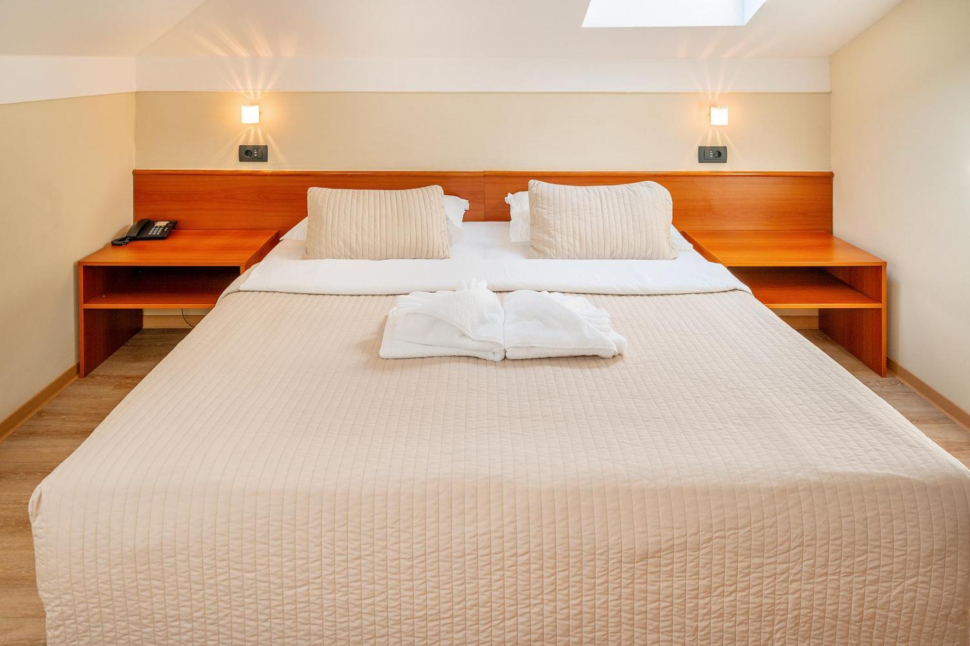 Hotel Dobrovit 3*