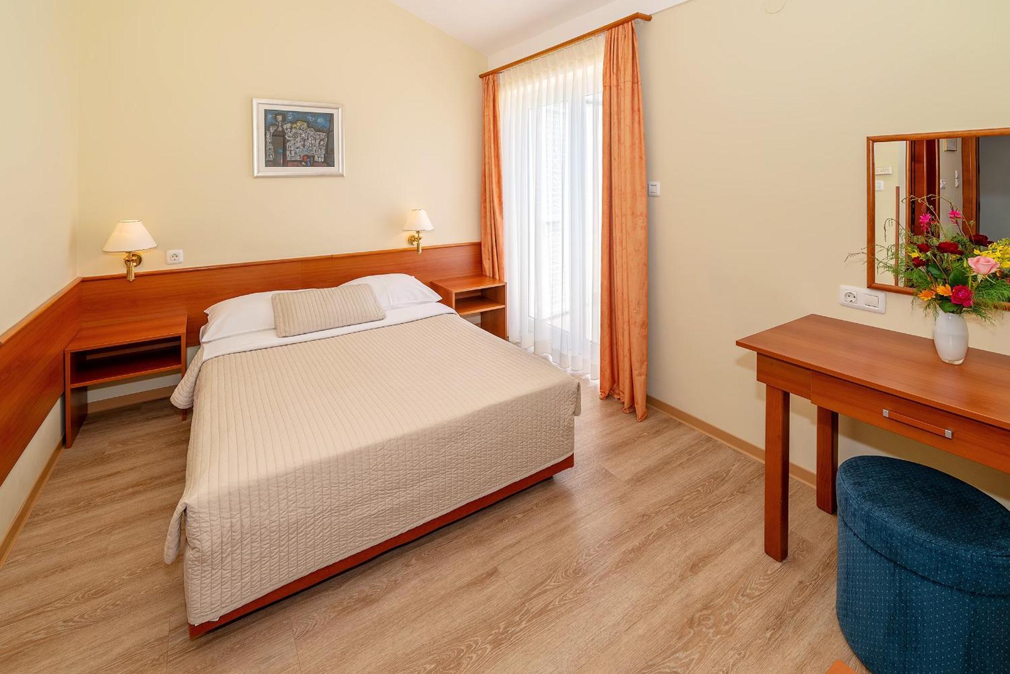 Dobrovit 3* Baška