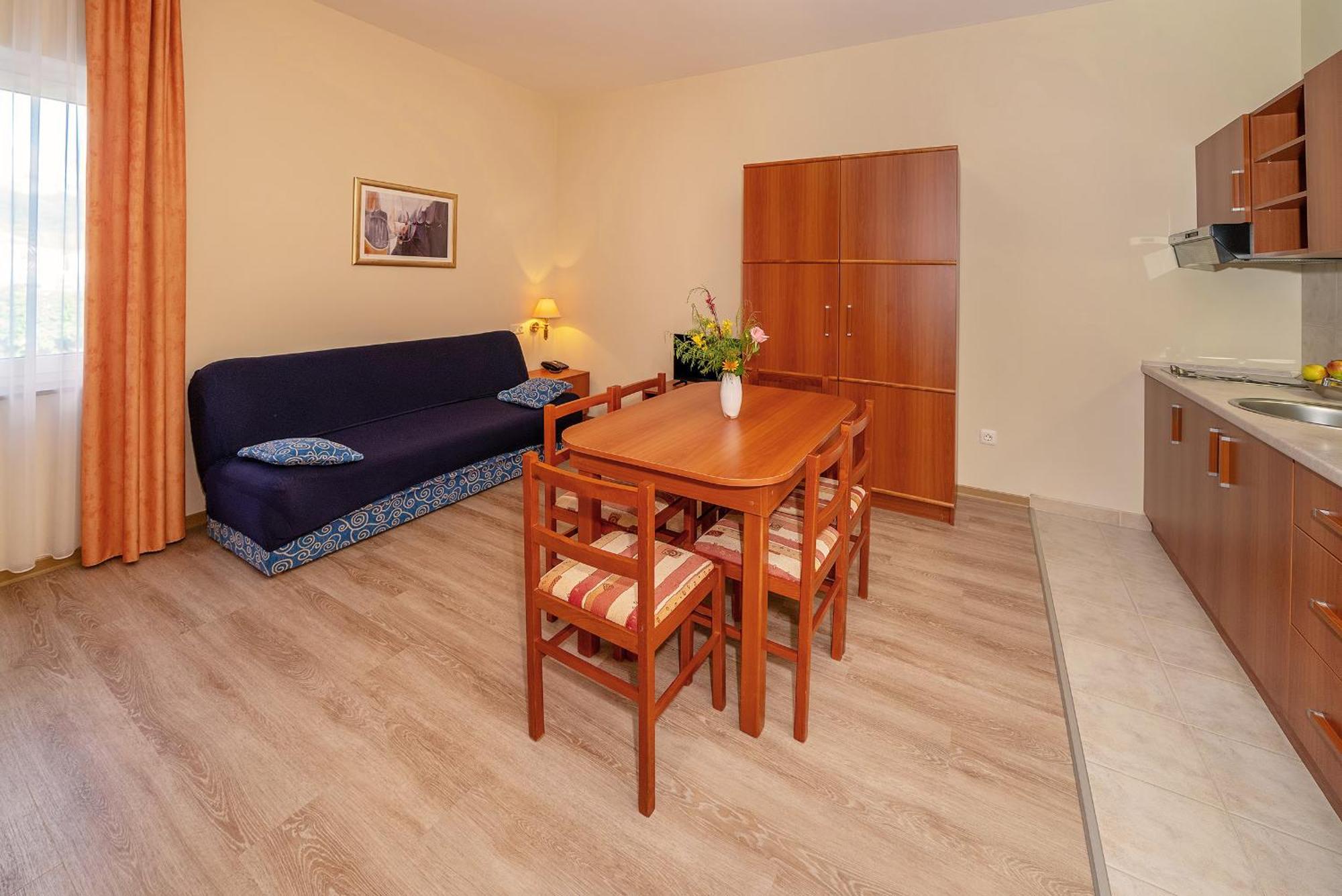 Hotel Dobrovit Baška