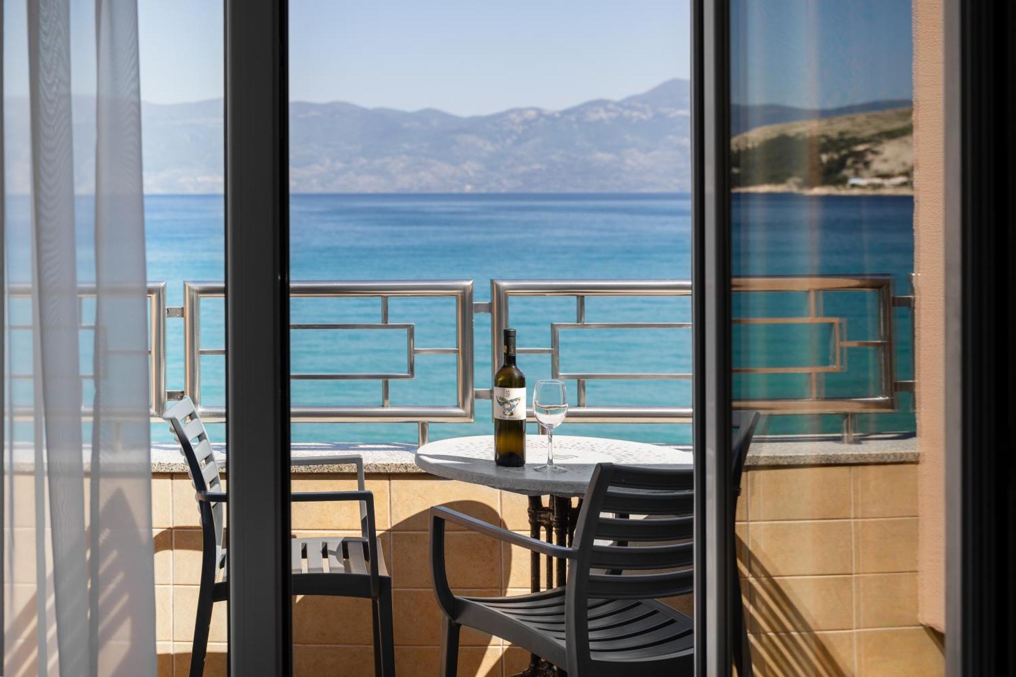 Dobrovit Hotel Baška